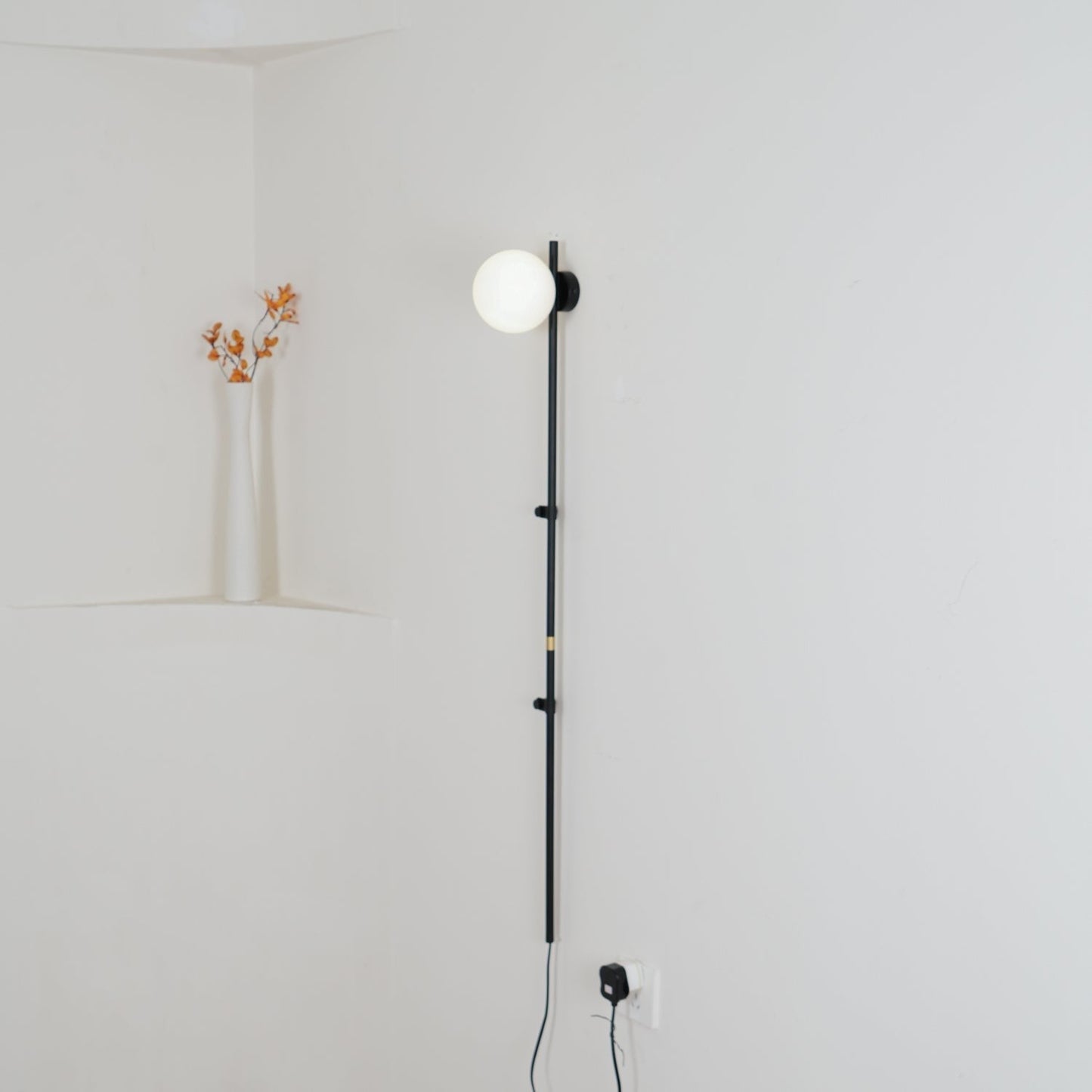 Adjustable Plug-In Wall Stem Lamp