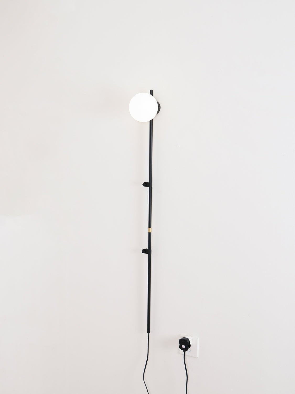Adjustable Plug-In Wall Stem Lamp