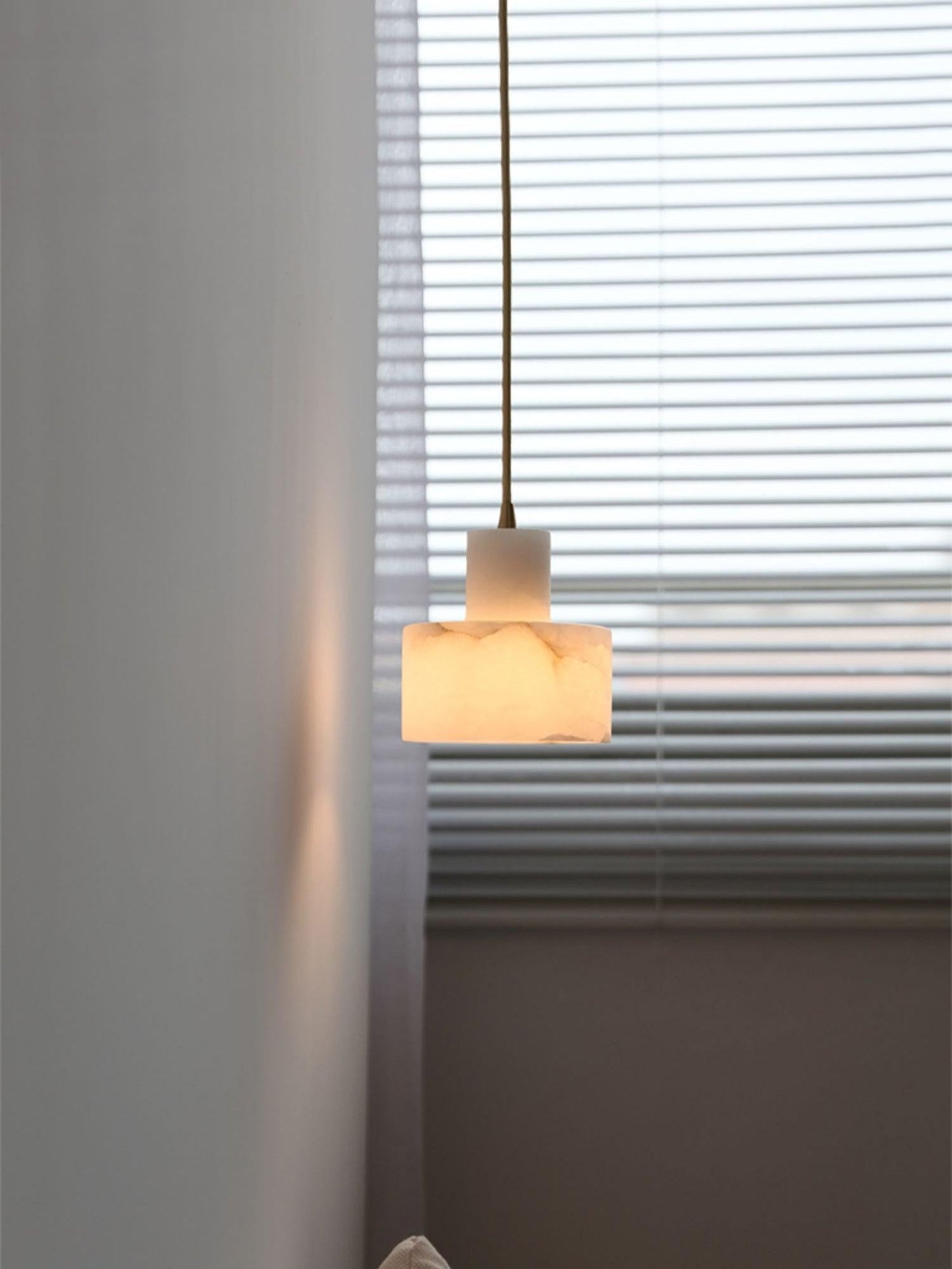 Cyls Alabaster Pendant Light