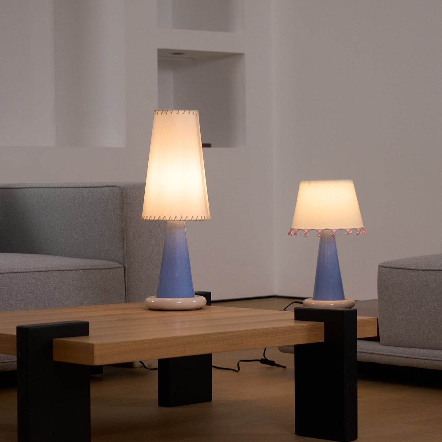 Ribbon Ceramic Table Lamp