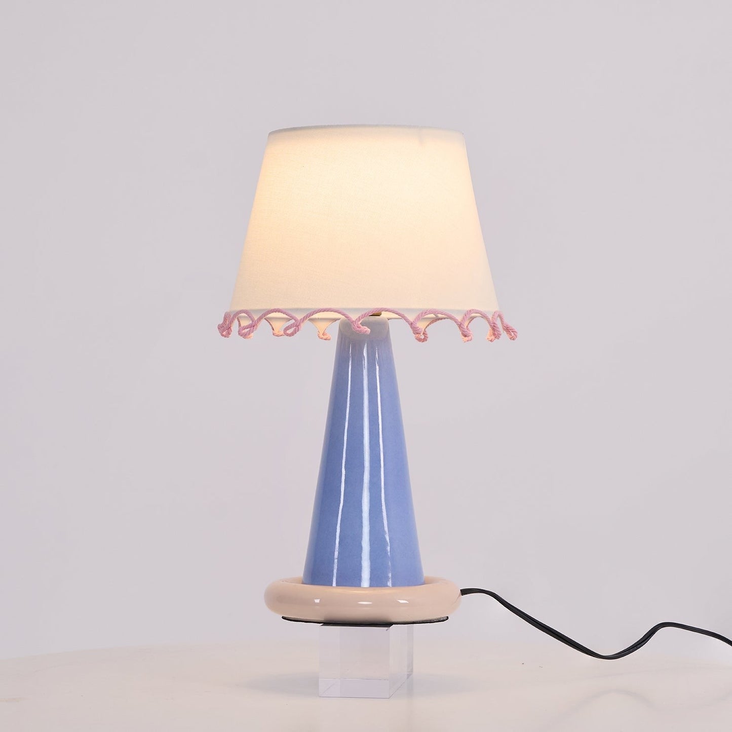Ribbon Ceramic Table Lamp