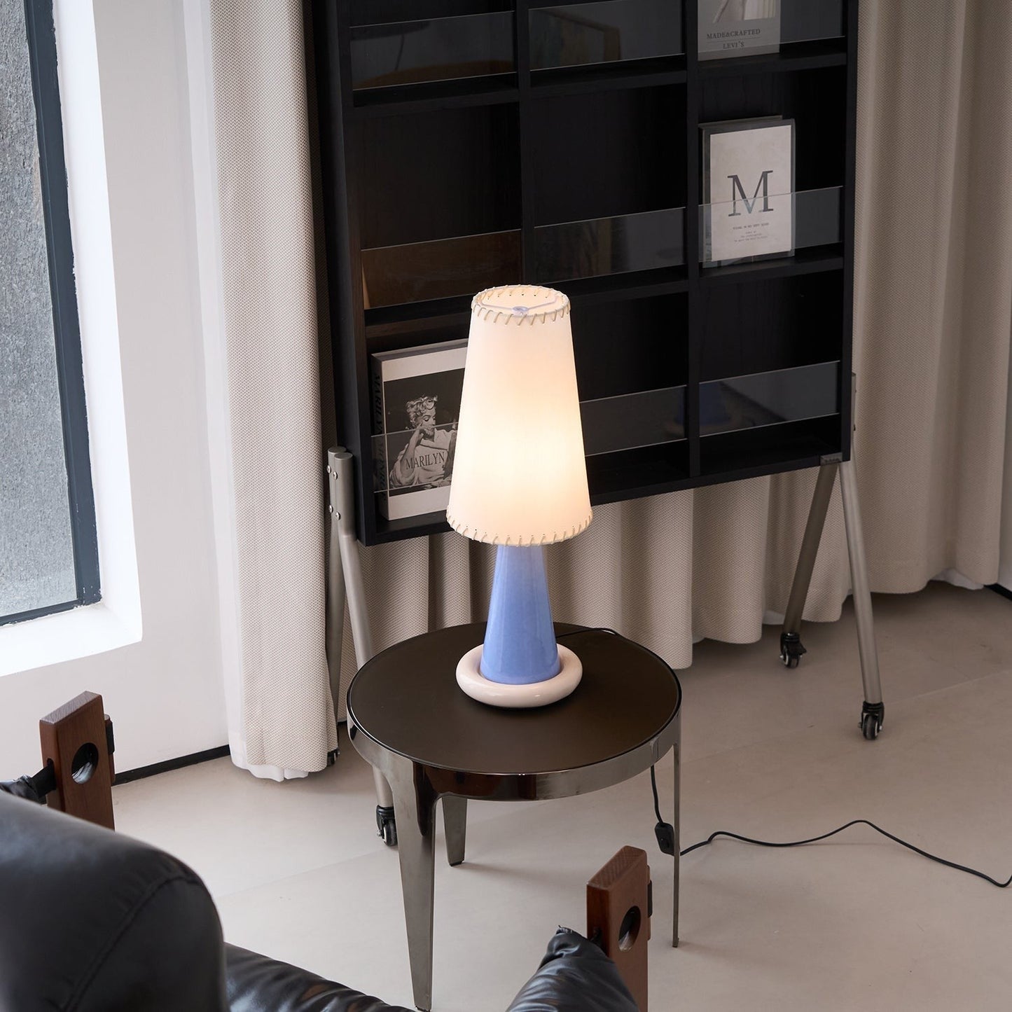 Ribbon Ceramic Table Lamp