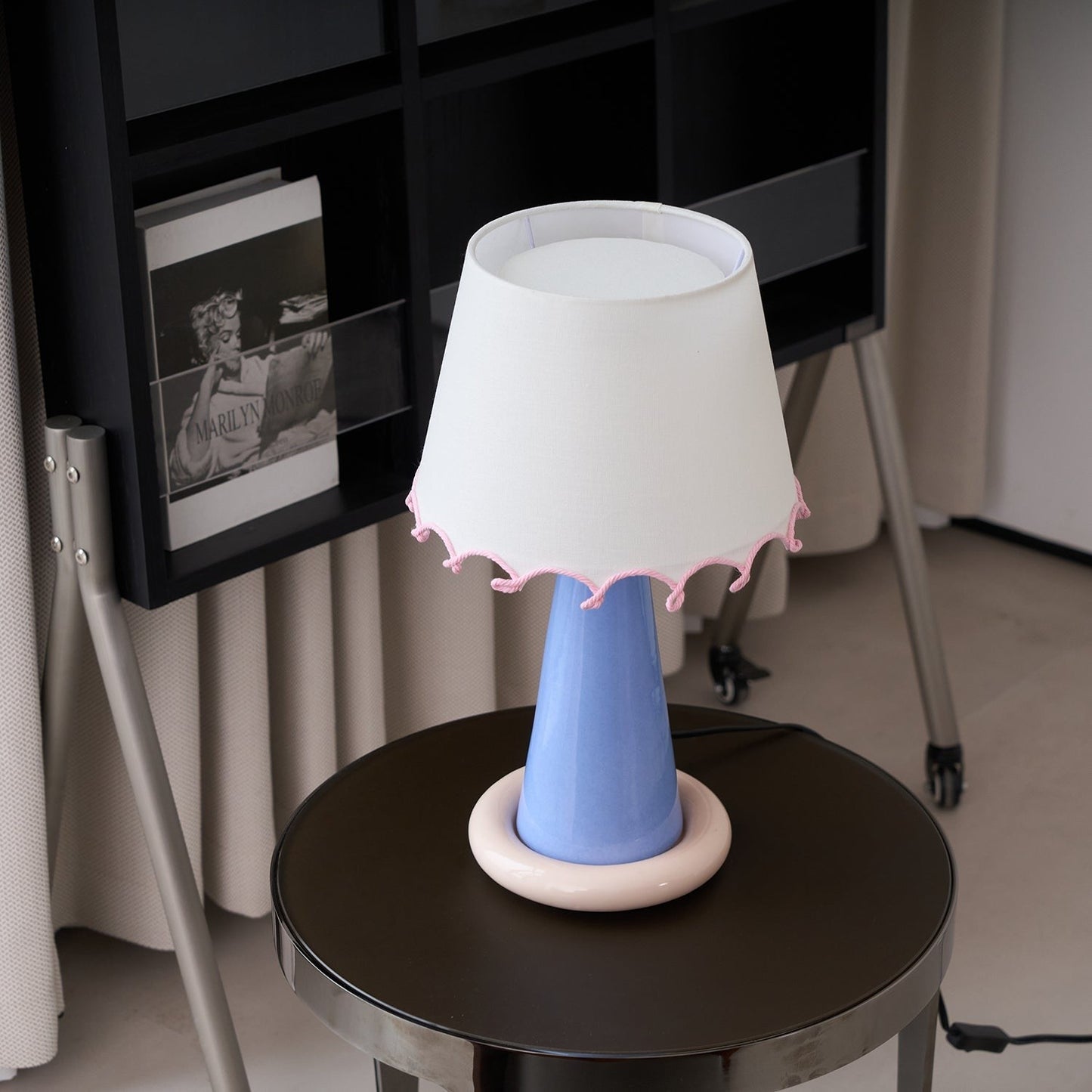 Ribbon Ceramic Table Lamp