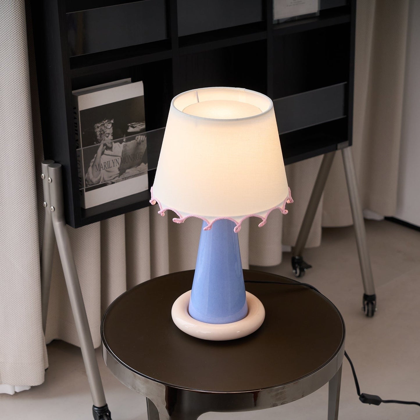 Ribbon Ceramic Table Lamp