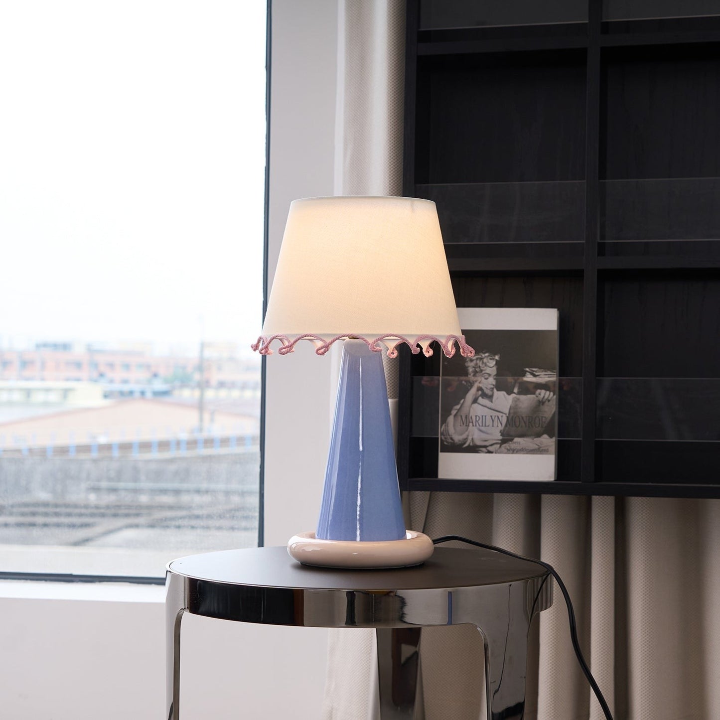 Ribbon Ceramic Table Lamp