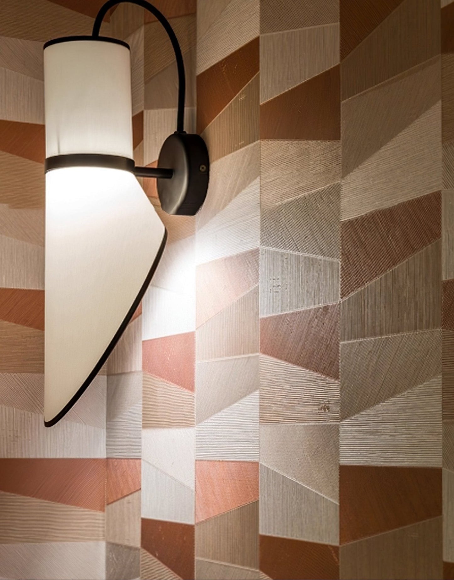 Sketch Outline Wall Sconce