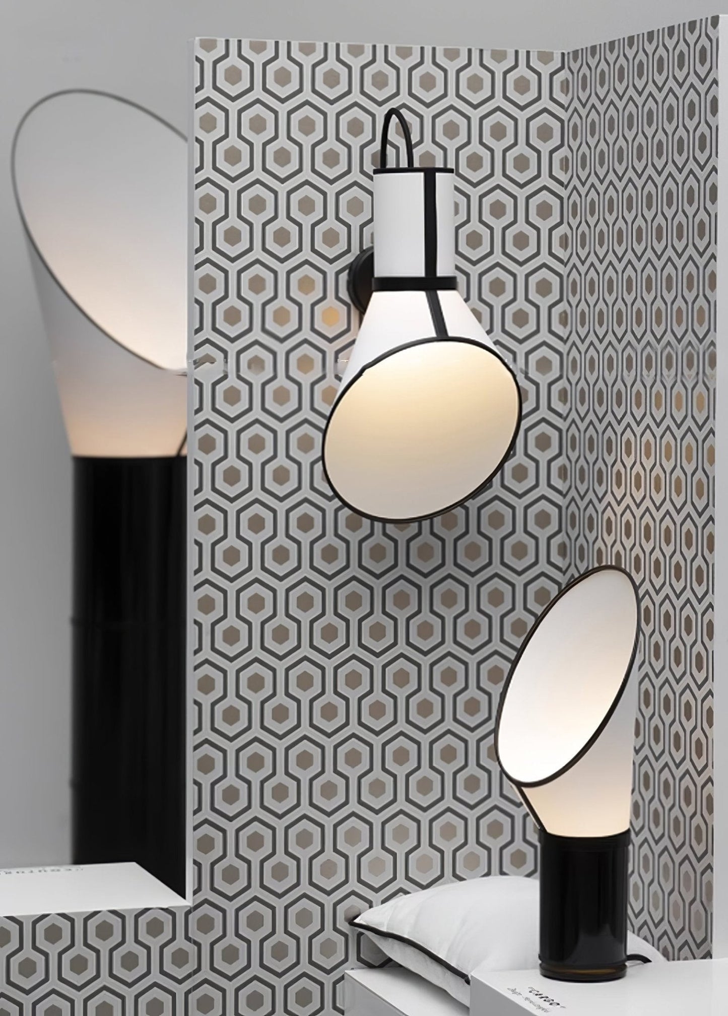Sketch Outline Wall Sconce